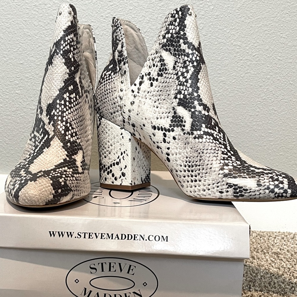 Steve Madden Rockstar booties